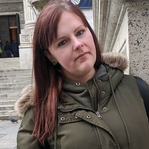 Meet your Posher, Carrie